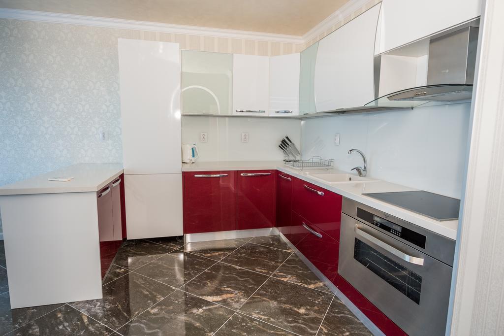 סאני ביץ' Deluxe Apartments Gallery 2 מראה חיצוני תמונה